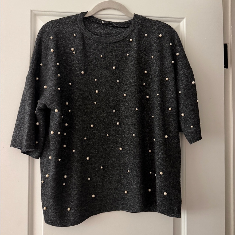 Zara sweater top with pearls